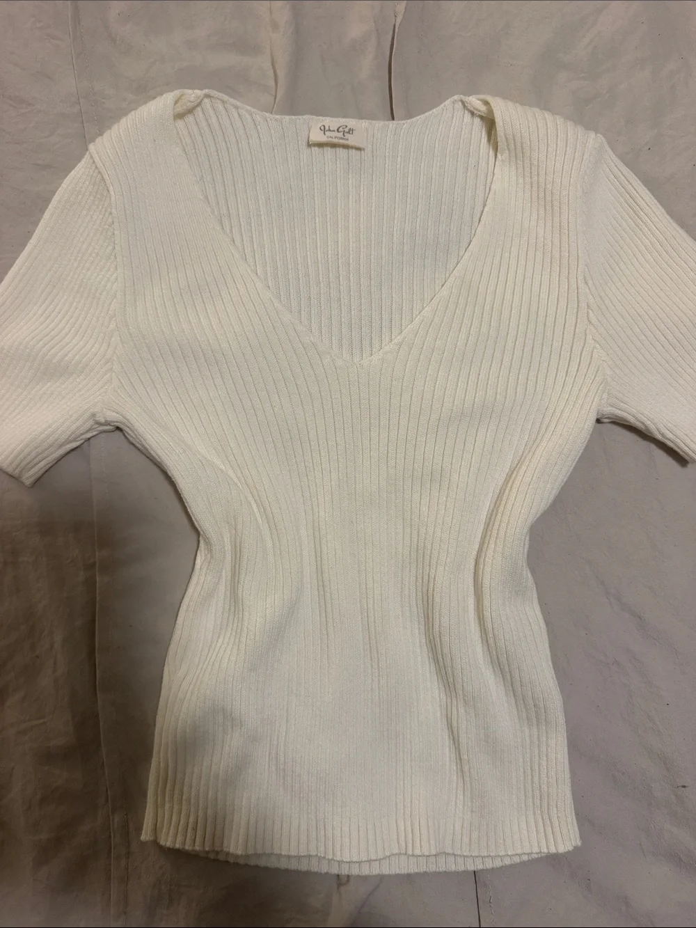 Brandy Melville Cream Ribbed V-Neck Short Sleeve Sweater